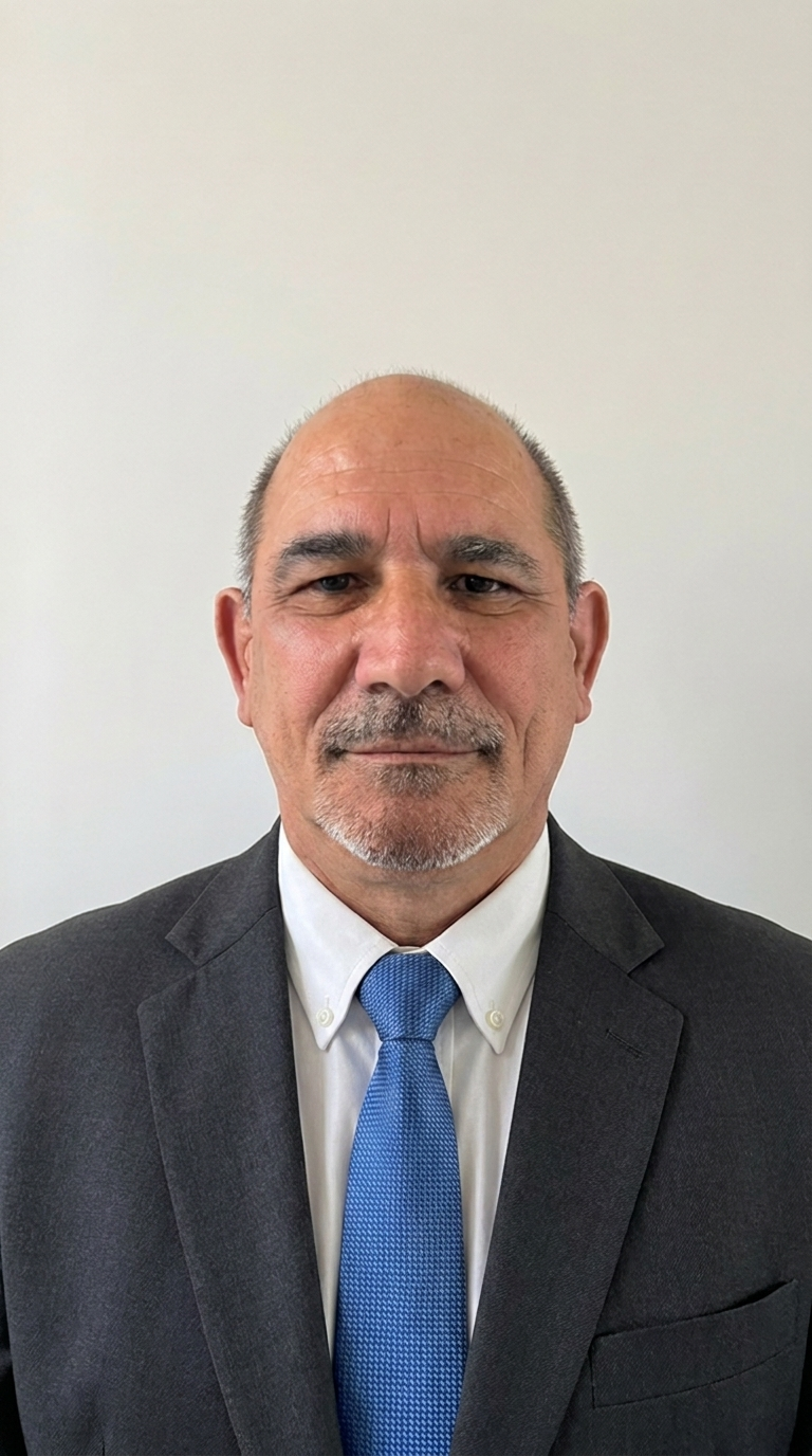 Roberto — Co-Founder Easelife