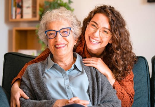 mamma-e-figlia-prendersi-cura-della-mobilità-degli-anziani